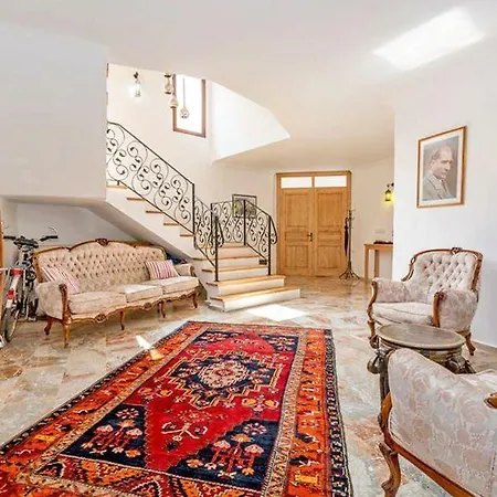 Sleeps 8 Pool Air Con Wifi Villa *